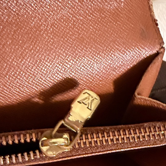 Louis Vuitton Brown Monogram Wallet - Picture 6 of 8